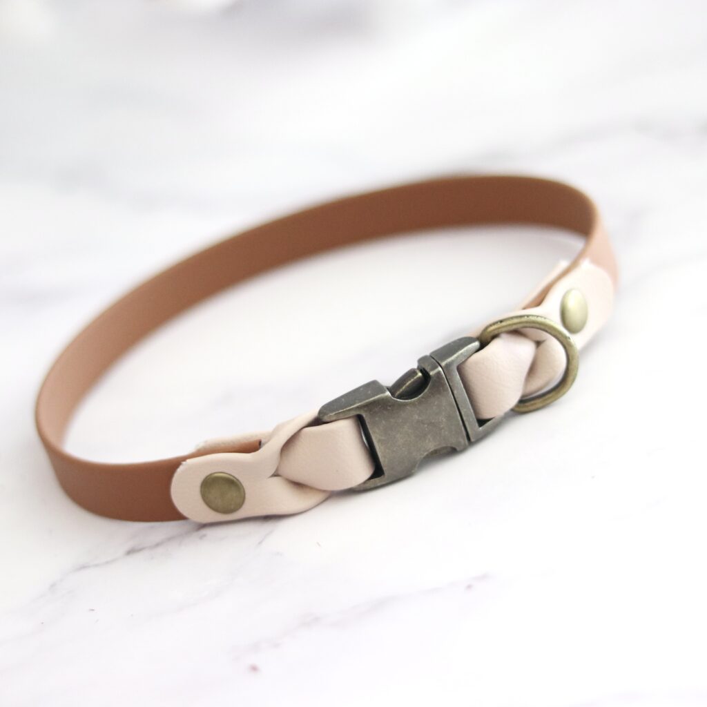 Halsband mauve met gesp