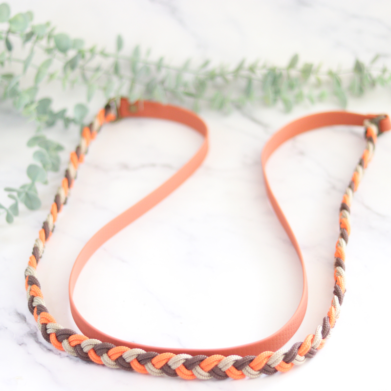 Gevlochten neckrope gemaakt van touw en biothane